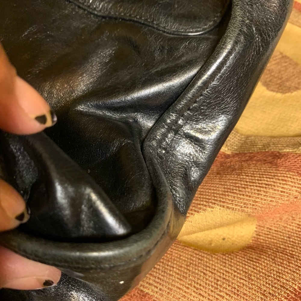 Kenneth Cole Black Leather tote - Picture 10 of 11